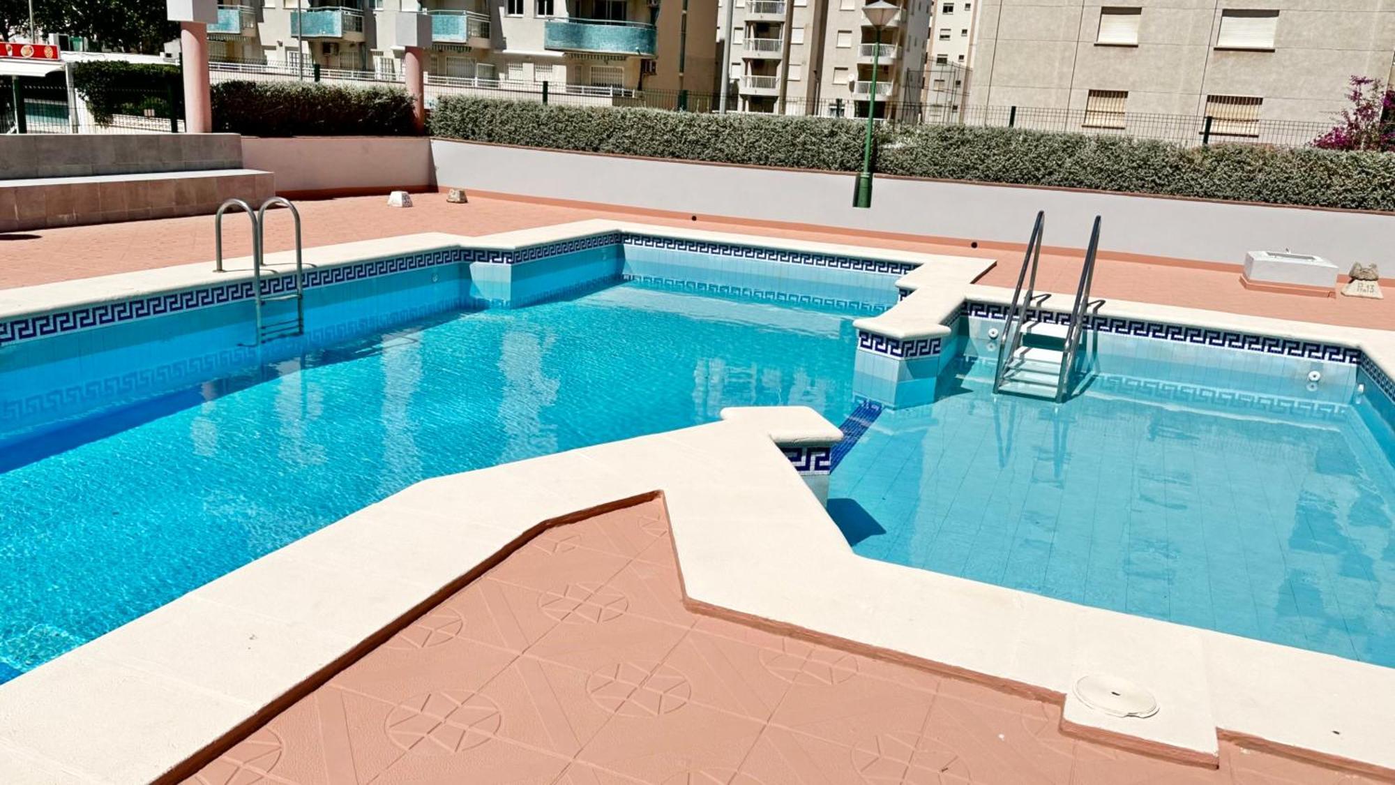 Apartament Reyna Playa De Gandia - Alquiler Solo A Familias Zewnętrze zdjęcie